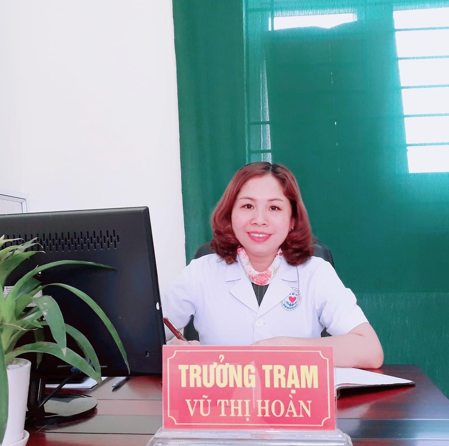 Bác sĩ Vũ Thị Hoàn - trưởng Trạm y tế xã Yên Dương. Ảnh: Vũ Hoàn
