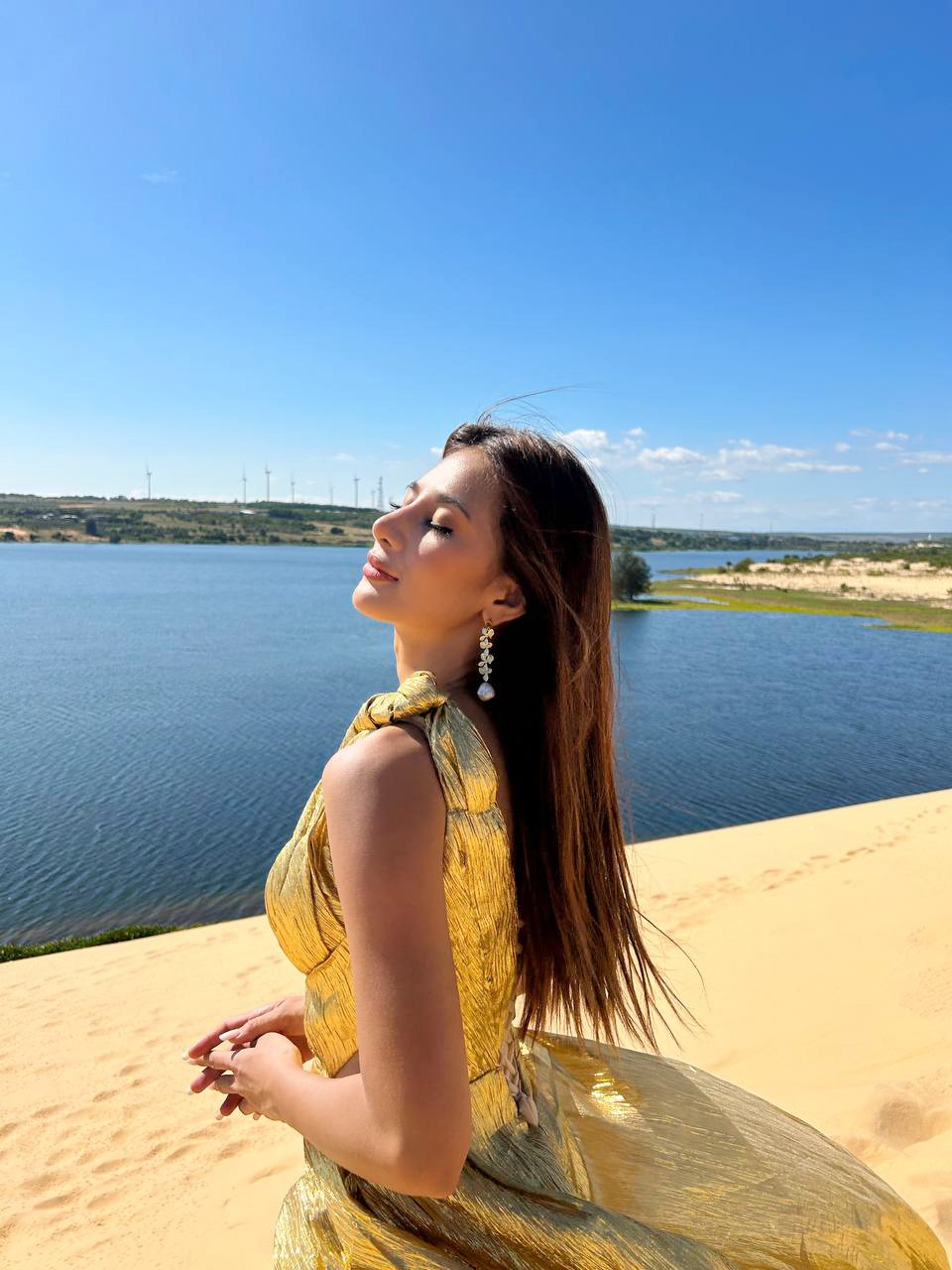 Nàng hậu trong chuyến đi khám phá Phan Thiết.