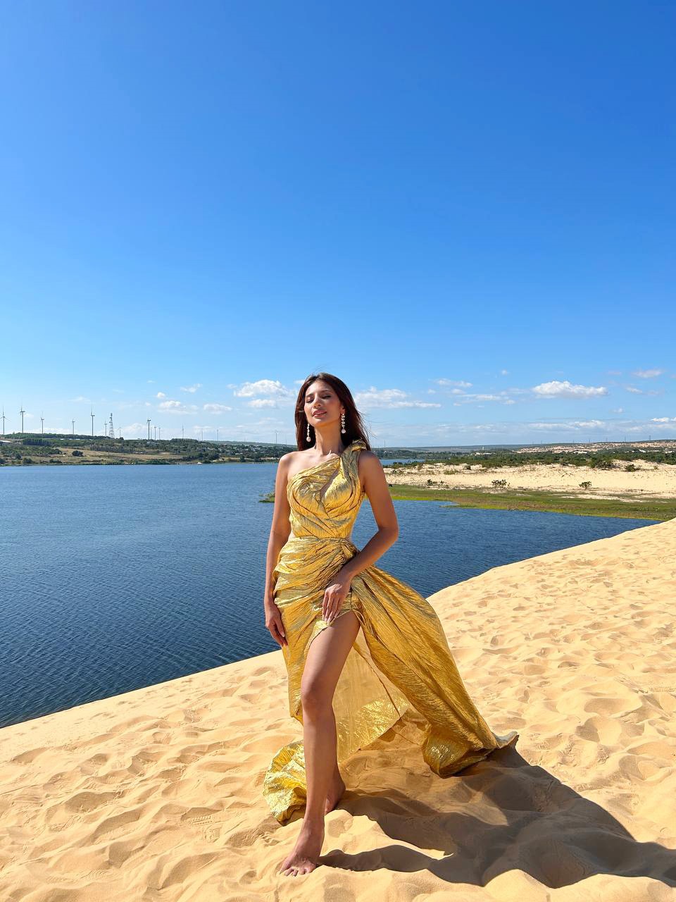 Nàng hậu trong chuyến đi khám phá Phan Thiết.