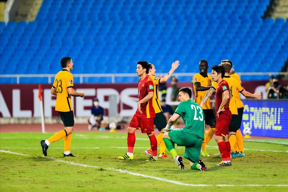 Mặt sân Mỹ Đình trong trận đấu giữa tuyển Việt Nam và Australia tại vòng loại thứ 3 World Cup. Ảnh: Hoài Thu