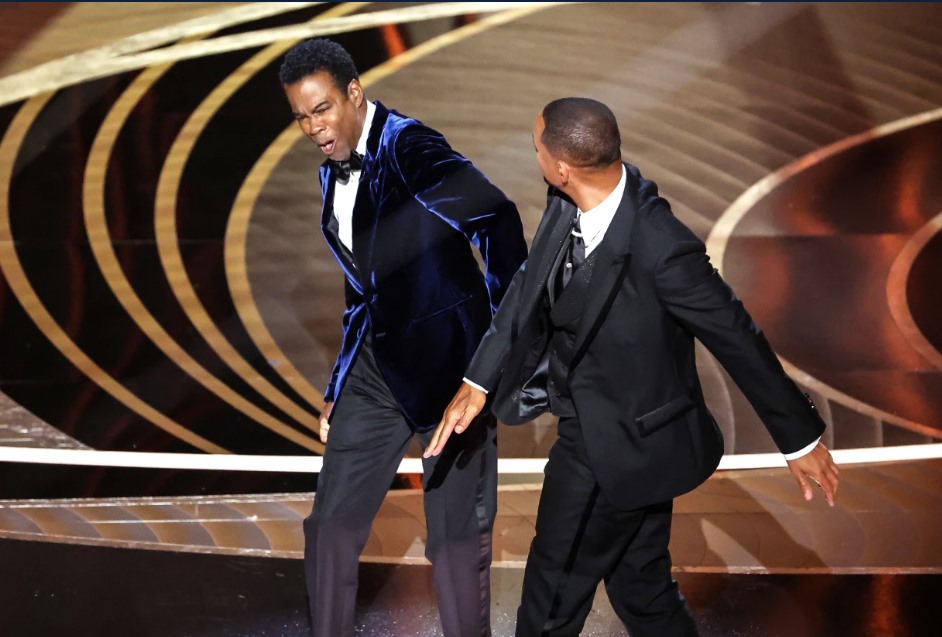 Will Smith tát Chris Rock. Ảnh: Oscar.