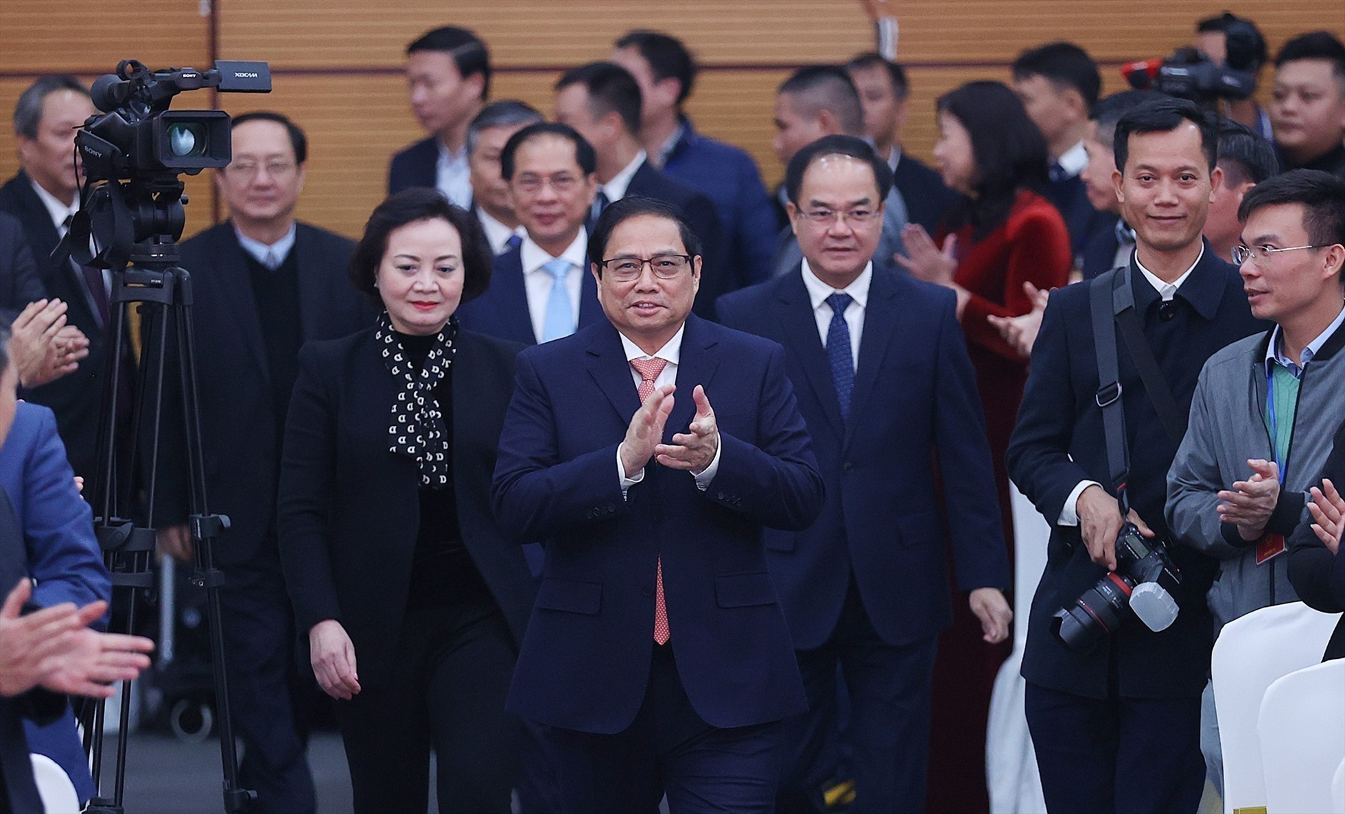 Thủ tướng Phạm Minh Chính và các lãnh đạo dự hội nghị. Ảnh: Dương Giang