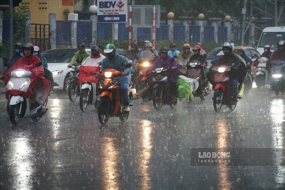 Khu vực Hà Tĩnh đến Quảng Ngãi có mưa vừa, mưa to. Ảnh: Quang Minh
