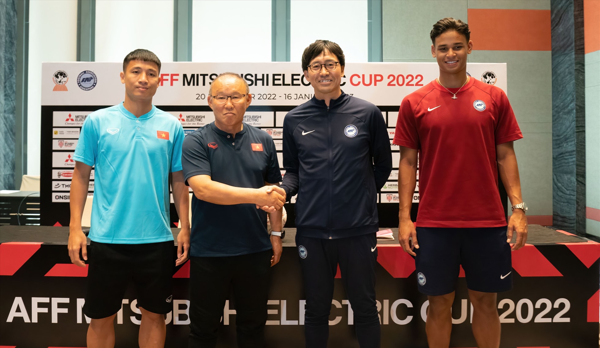 Huấn luyện viên Park Hang-seo mới có lần thứ hai cùng đội tuyển Việt Nam gặp Singapore. Ảnh: AFF