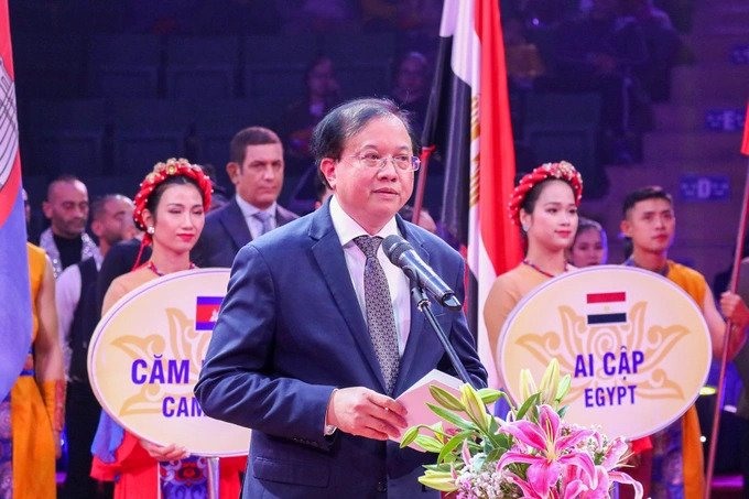 Ông Tạ Quang Đông, Thứ trưởng Bộ Văn hóa, Thể thao và Du lịch phát biểu tại lễ khai mạc. Ảnh: BTC