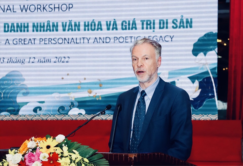 Ông Christian Manhart - Trưởng đại diện UNESCO tại Việt Nam nhấn mạnh những giá trị to lớn của di sản Hồ Xuân Hương. Ảnh: Quỳnh Trang