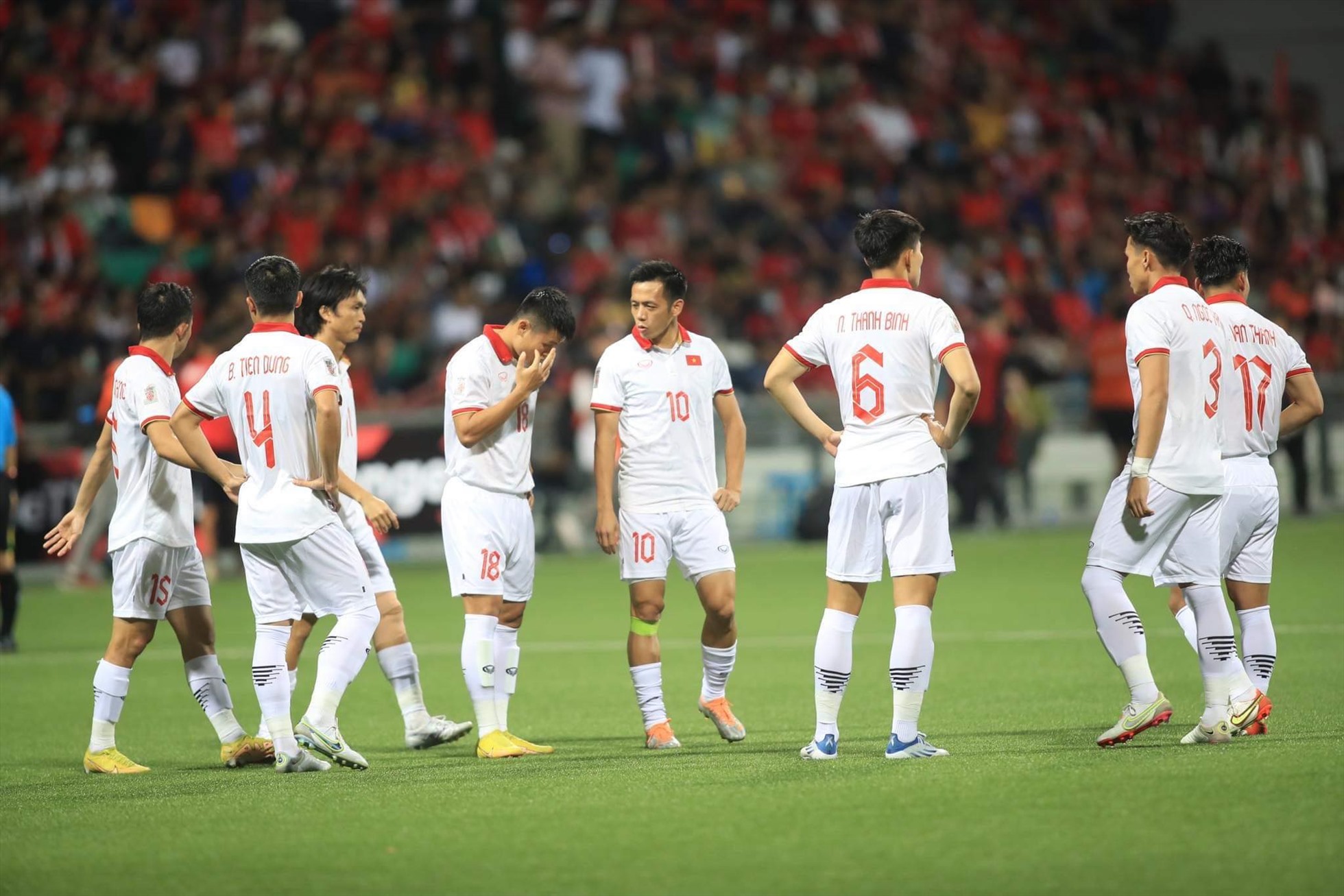 Tuyển Việt Nam quyết tâm giành điểm trước Singapore. Ảnh: Xuân Trang