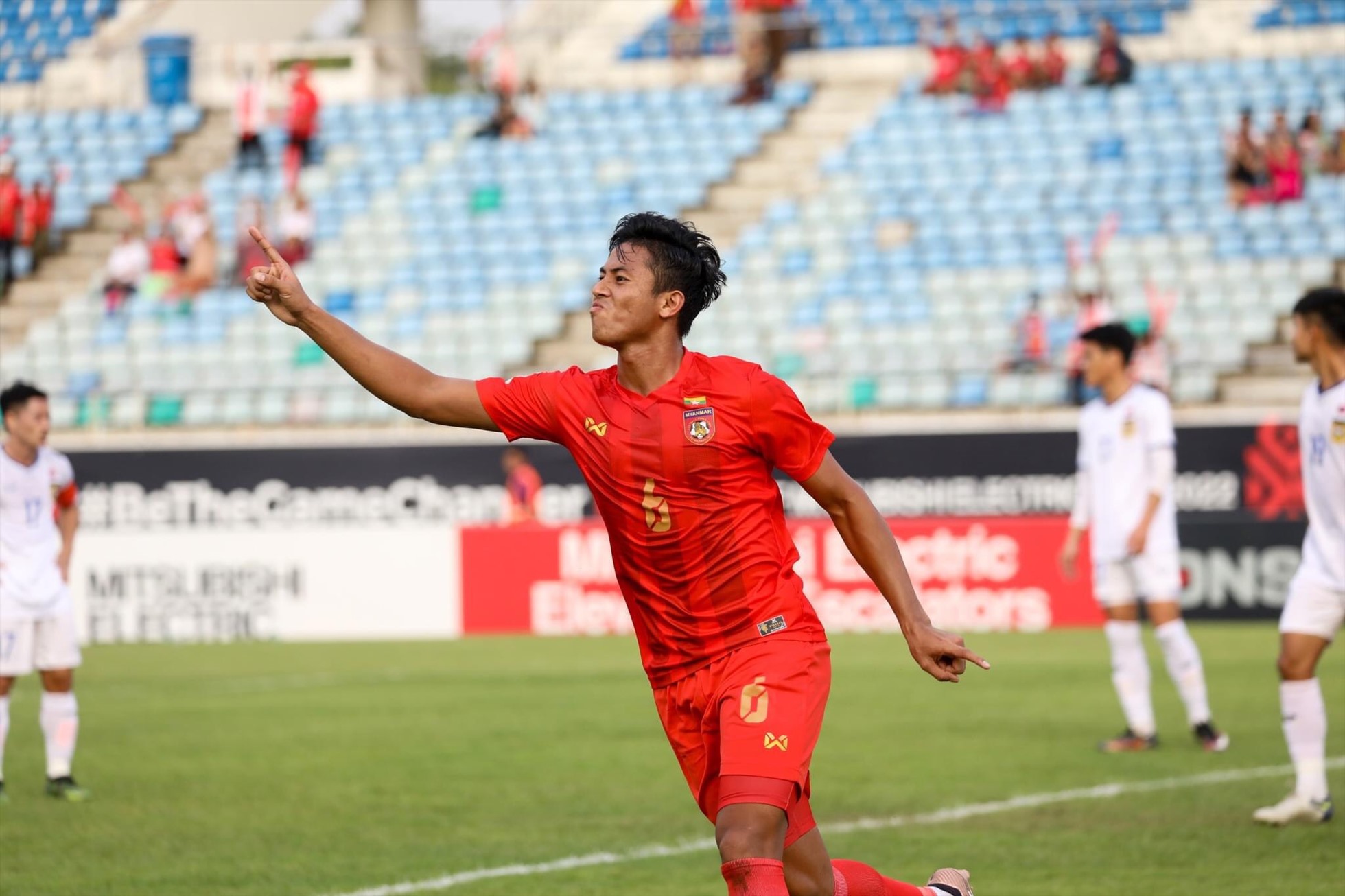 Đội trưởng Kyaw Win Oo ghi bàn gỡ hoà 2-2 cho Myanmar ở những phút cuối hiệp 2. Ảnh: LĐBĐ Myanmar.