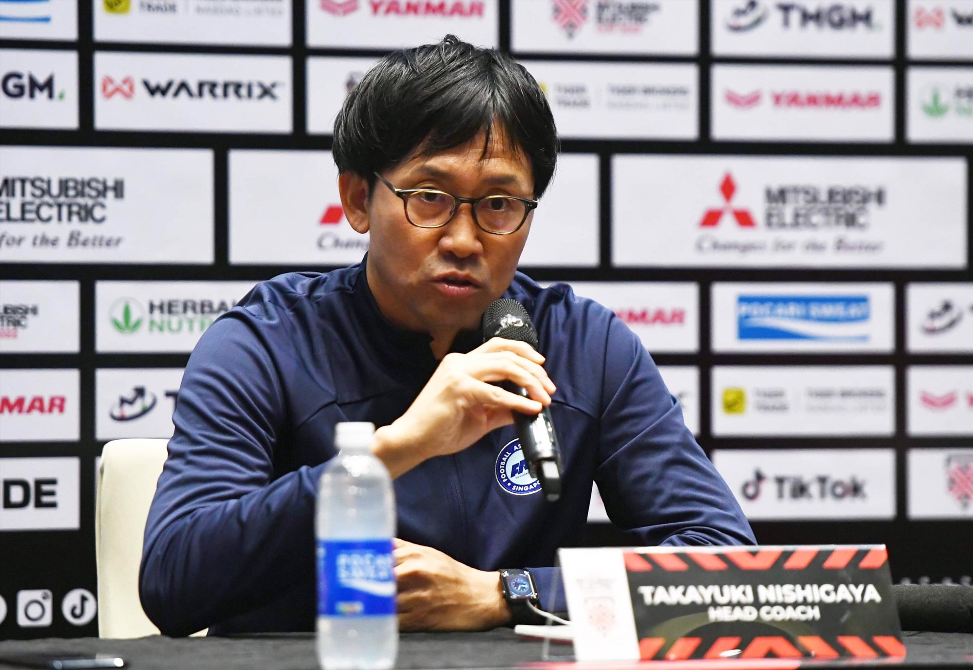 Huấn luyện viên Takayuki Nishigaya thừa nhận trận đấu với tuyển Việt Nam rất khó khăn. Ảnh: Xuân Trang