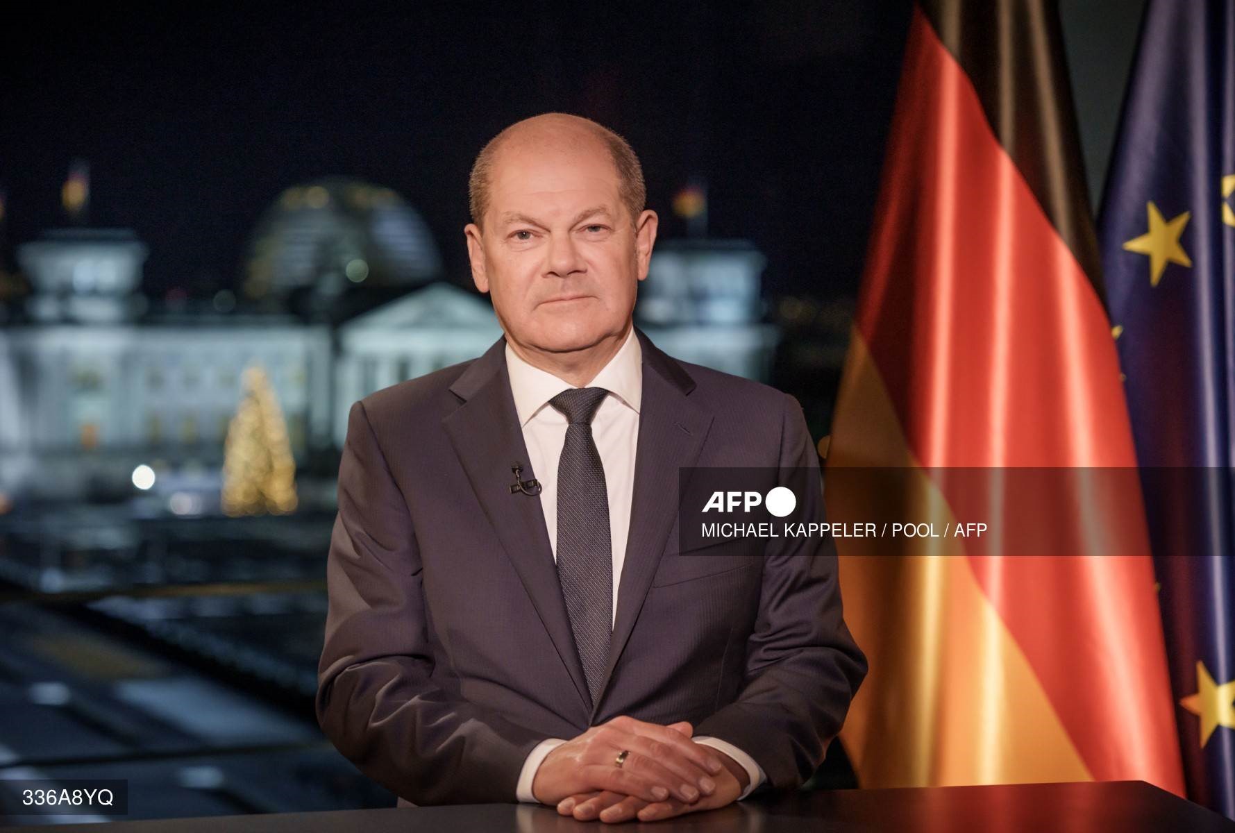 Thủ tướng Đức Olaf Scholz trong buổi ghi hình bài phát biểu mừng năm mới tại Phủ Thủ tướng ở Berlin ngày 30.12.2022. Ảnh: AFP