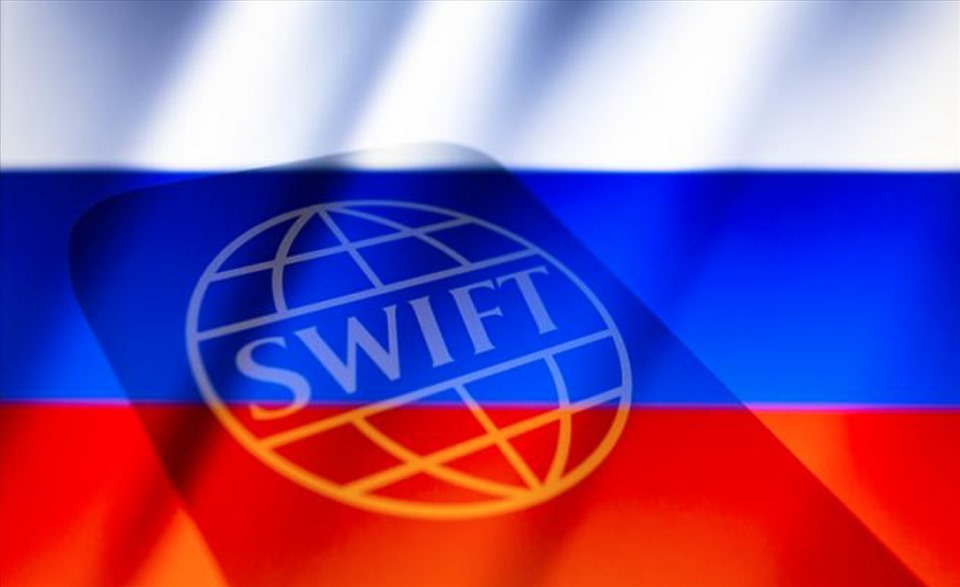 Liên minh Châu Âu đã quyết định loại một số ngân hàng Nga ra khỏi hệ thống SWIFT quốc tế