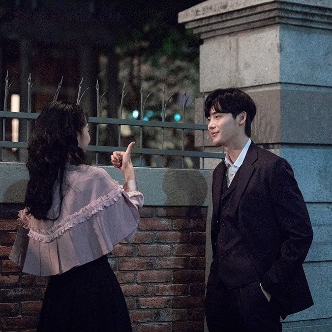 "IU và Lee Jong Suk Phim": Tình Yêu Ngoài Đời Vào Màn Ảnh