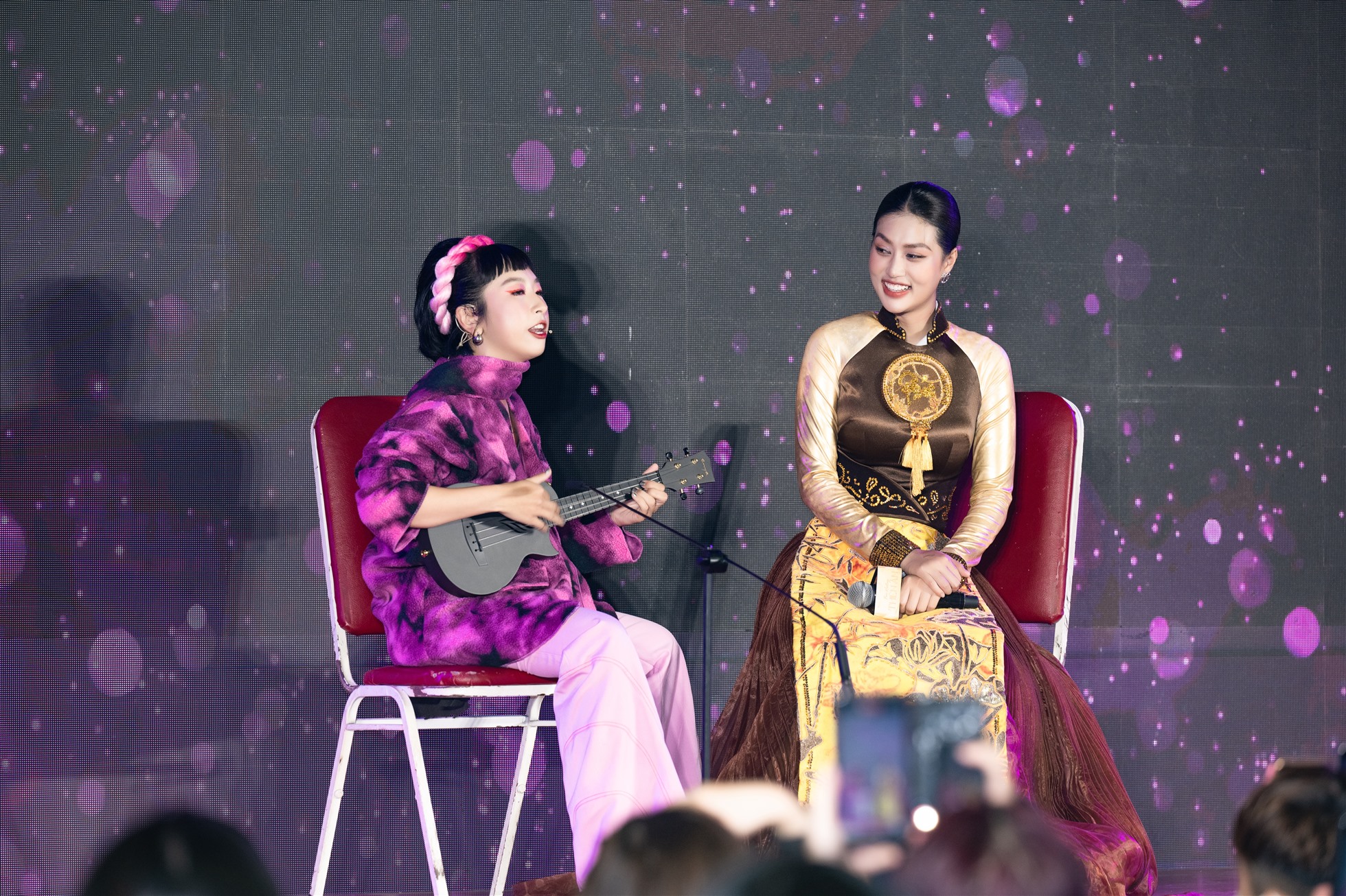Nguyên Thảo và Trang Hý là khách mời đặc biệt tại buổi giao lưu của Hoa hậu Thiên Ân. Ảnh: Sen Vàng.