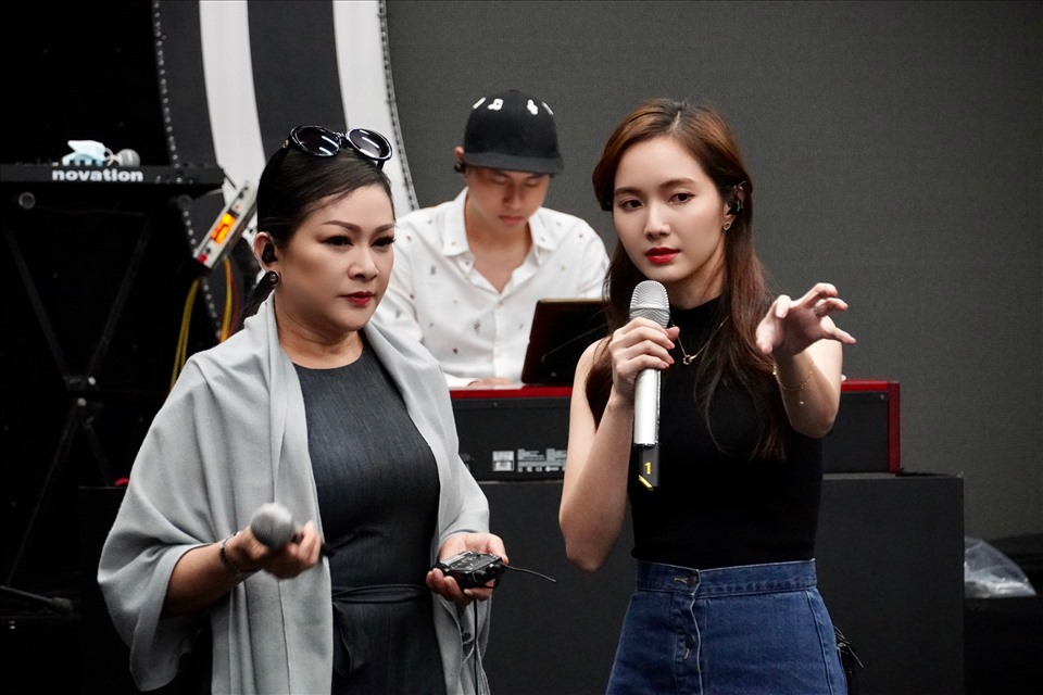 Nữ ca sĩ Như Quỳnh và Jang Mi Ảnh: Nhân vật cung cấp