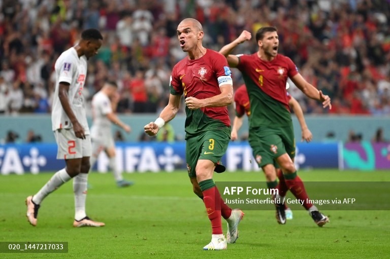 Pepe - trung vệ 39 tuổi, ghi bàn thắng đầu tiên của mình tại World Cup 2022. Ảnh: AFP