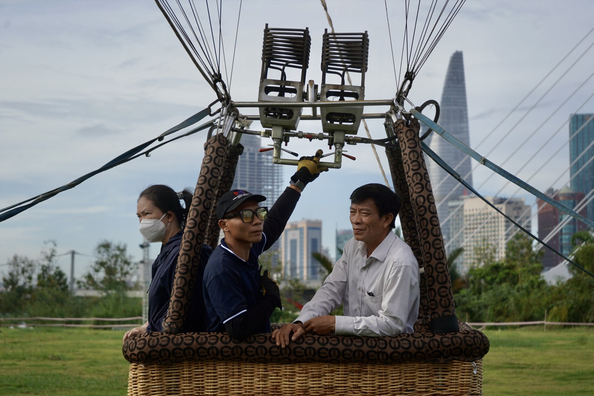 Công tác an toàn bay được các kỹ thuật viên kiểm tra, chuẩn bị kỹ lưỡng trước ngày vận hành chính thức.