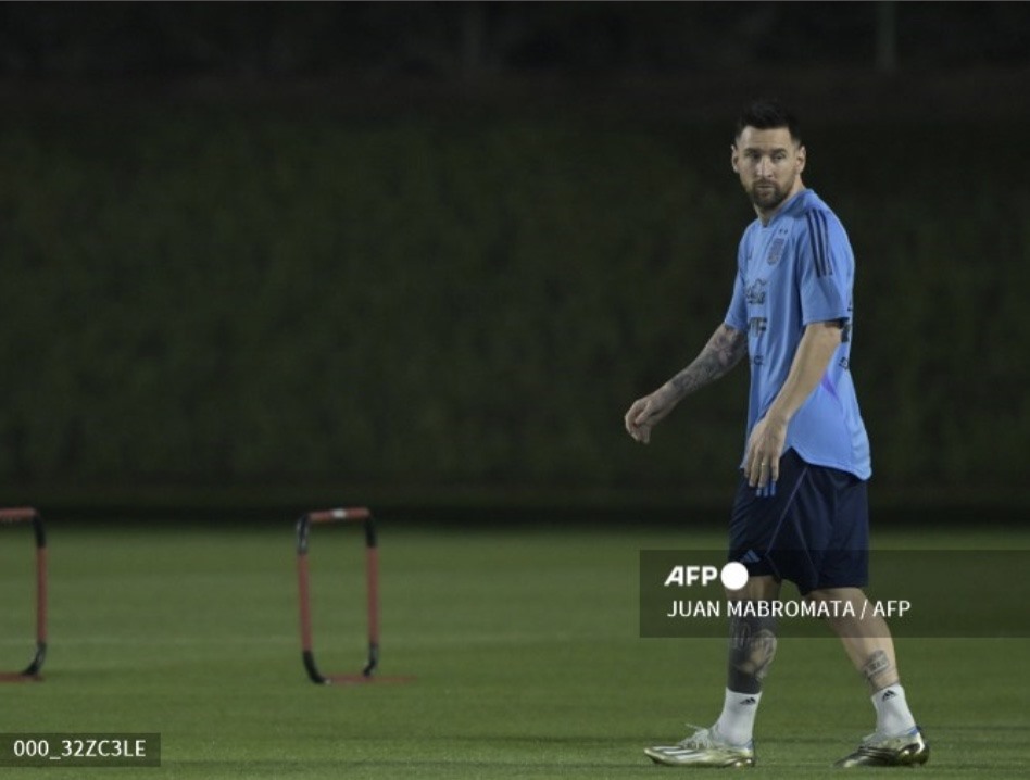 Messi đang cùng đội tuyển Argentina tích cực tập luyện để chuẩn bị cho trận tứ kết gặp Hà Lan. Ảnh: AFP