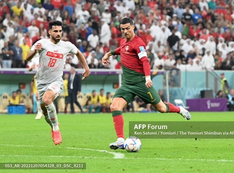 Ronaldo không còn quá quan trọng trong lối đá của đội tuyển Bồ Đào Nha. Ảnh: AFP