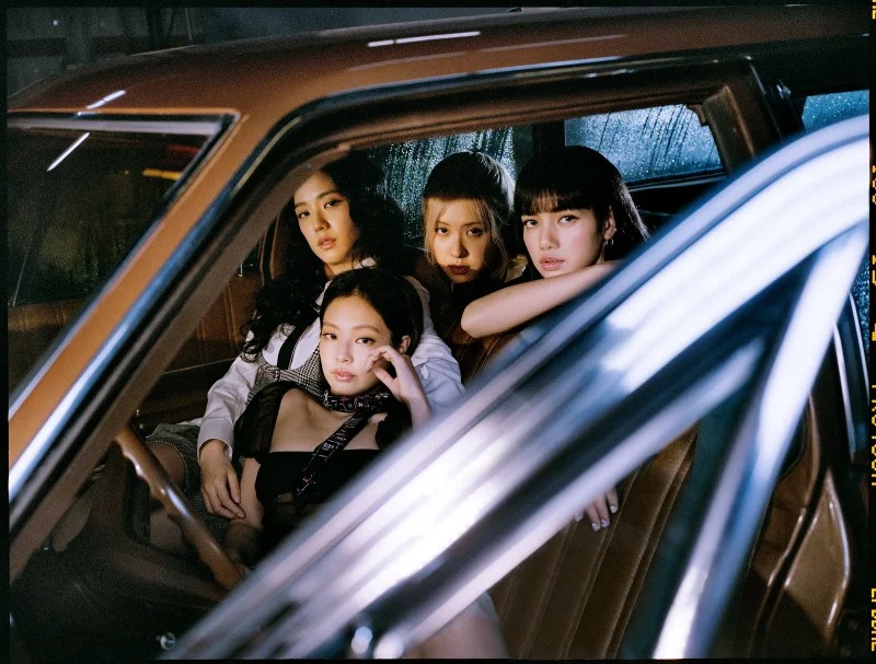 Blackpink không chỉ thành công với tư cách là nhóm nữ đến từ Hàn Quốc. Họ đã thay đổi cục diện cả một ngành công nghiệp vốn tách biệt 2 khái niệm idol và thời trang cao cấp. Ảnh: Time