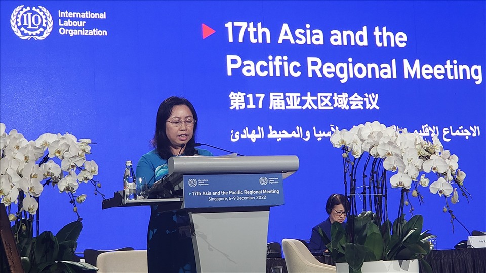 Phó Chủ tịch Tổng Liên đoàn Lao động Việt Nam Thái Thu Xương phát biểu tại Hội nghị. Ảnh: Ban Đối ngoại.