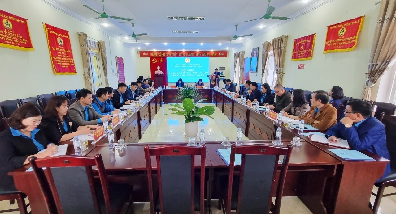 Sáng 9.12, Hội nghị tổng kết Cụm thi đua LĐLĐ 7 tỉnh biên giới phía Bắc năm 2022 được tổ chức tại tỉnh Lai Châu. Ảnh: Trần Sơn.