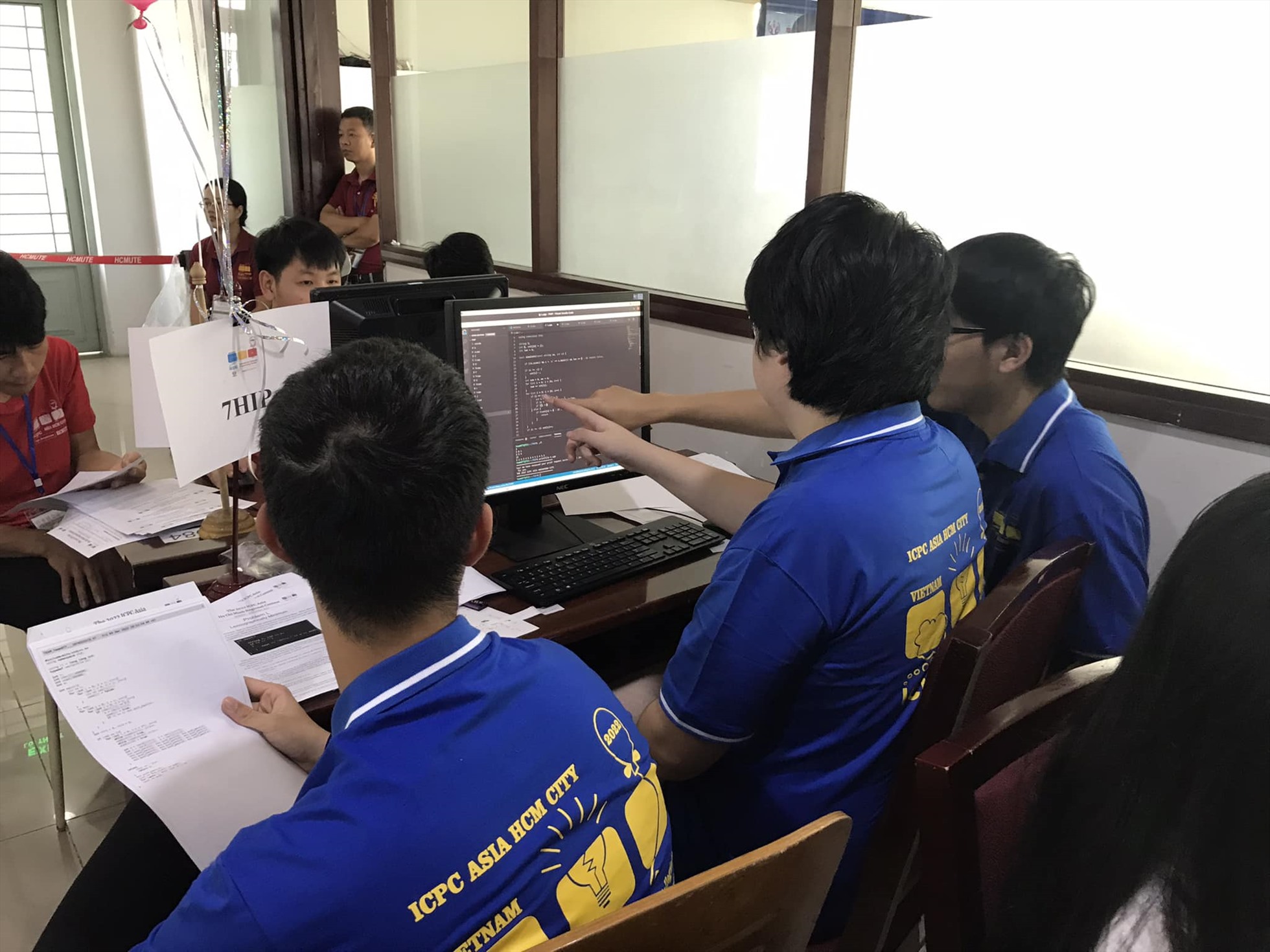 Với số lượng tham dự đông đảo, cuộc thi Olympic tin học sinh viên Việt Nam tiếp tục cho thấy sự lớn mạnh của ngành công nghệ thông tin Việt Nam. Ảnh: ICPC Việt Nam