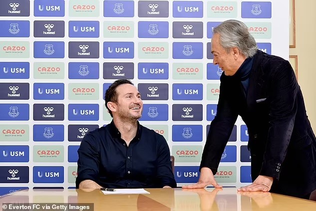 Lampard và Chủ tịch Moshiri. Ảnh: Everton FC