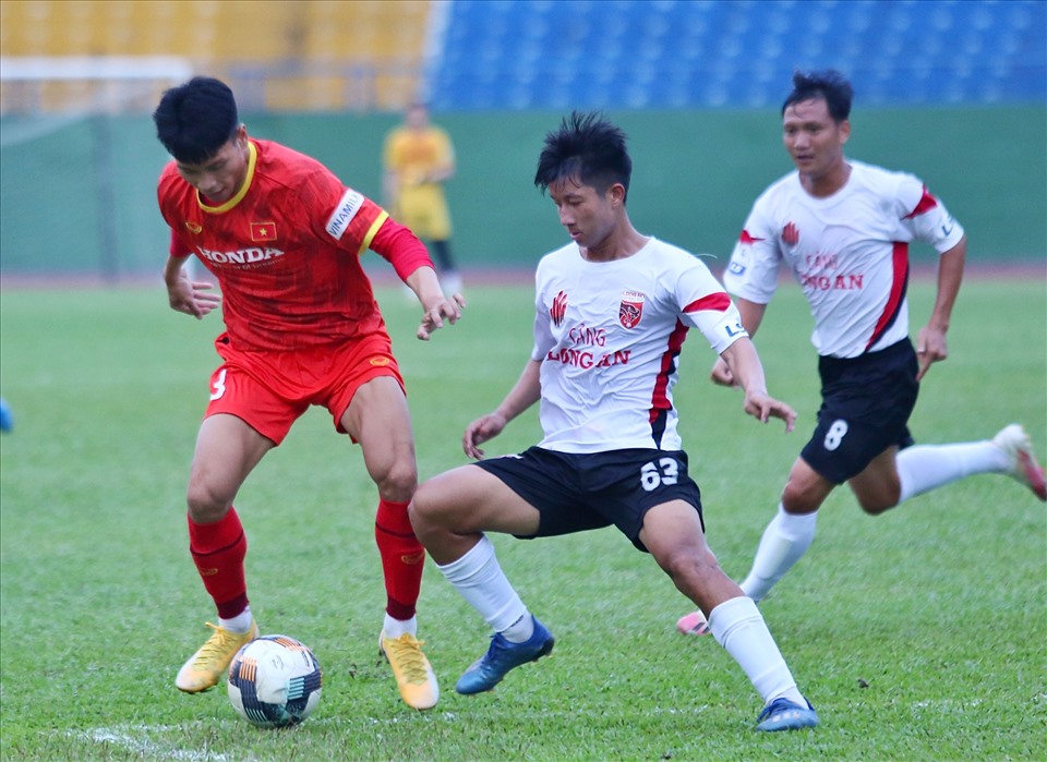 Những phút cuối hiệp 2, U23 Việt Nam vẫn kịp ghi bàn thứ 4 nhờ công của Minh Trọng. Chung cuộc, đội bóng của huấn luyện viên Đinh Thế Nam giành chiến thắng với tỉ số 4-1. Đây là màn chạy đà hoàn hảo của U23 Việt Nam trước khi tham dự U23 Đông Nam Á tại Campuchia vào ngày 14.2 sắp tới đây, giải đấu mà họ nằm ở bảng đấu vô cùng khó khăn với sự xuất hiện của U23 Singapore và U23 Thái Lan.