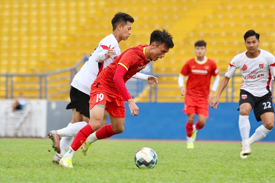 Tuy nhiên, các cầu thủ U23 Việt Nam vẫn chưa thế tận dụng cơ hội trong phần lớn thời gian của hiệp 1.