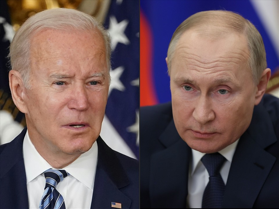 Tổng thống Joe Biden và Tổng thống Nga Vladimir Putin điện đàm trong hôm nay (12.2). Ảnh: AFP