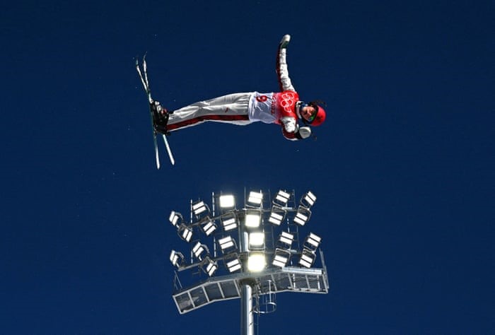 Vận động viên Flavie Aumond của Canada trong cuộc thi trượt tuyết tự do. Ảnh: Dylan Martinez/Reuters