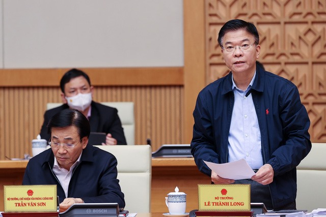 Bộ trưởng Bộ Tư pháp Lê Thành Long phát biểu tại phiên họp. Ảnh: Nhật Bắc