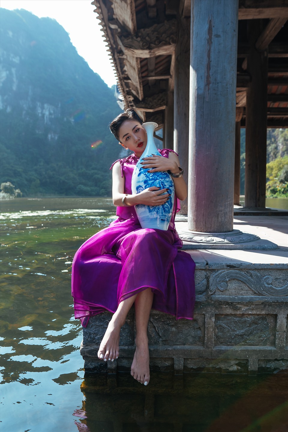 Riêng tại giải thưởng thường niên “Làn sóng xanh” lần thứ 24 - năm 2021, Văn Mai Hương được vinh danh ở 3 hạng mục là: Nữ ca sĩ của năm, Ca sĩ đột phá, Top 10 ca khúc được yêu thích.