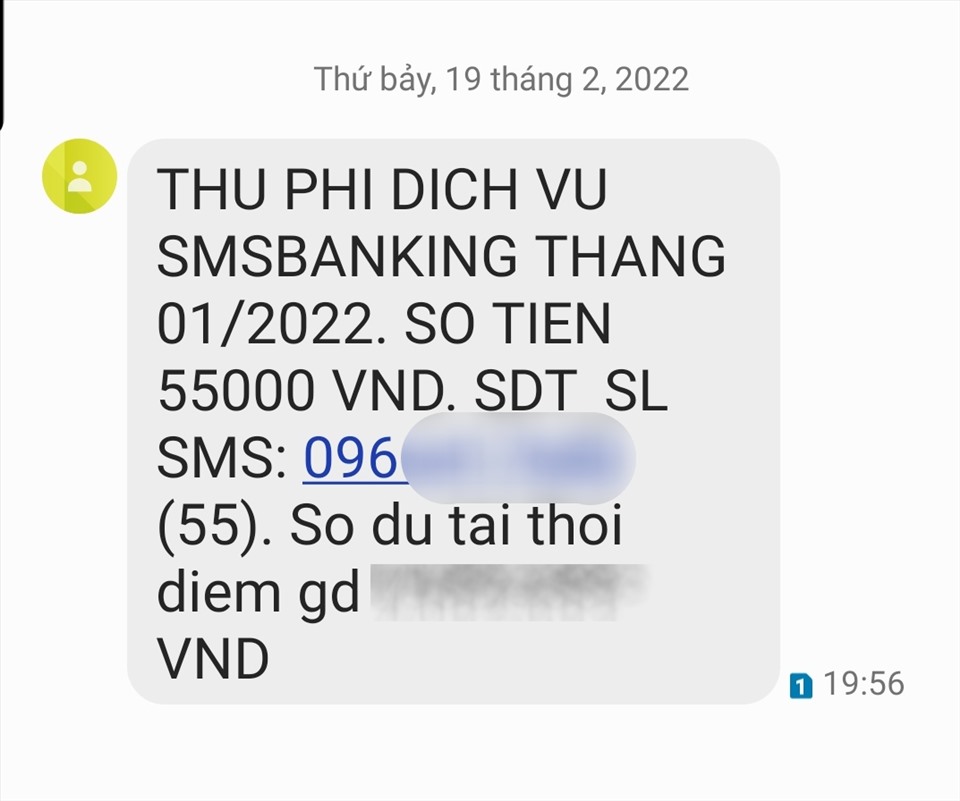 Một khách hàng của Vietcombank bị thu phí SMS Banking lên tới 55.000 đồng trong tháng 1.2022. Ảnh chụp màn hình