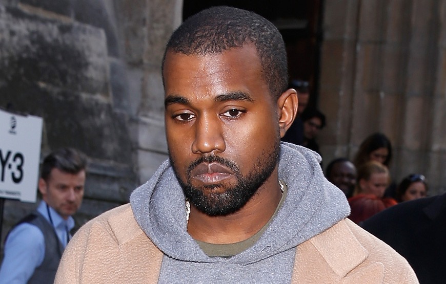 Kanye West có thể lĩnh 6 tháng tù giam khi bị cáo buộc hành hung người hâm mộ