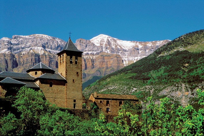 Núi Núi Pyrenees tại Tây Ban Nha.