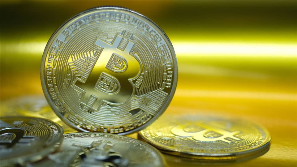 Bitcoin lao dốc. Ảnh: AFP