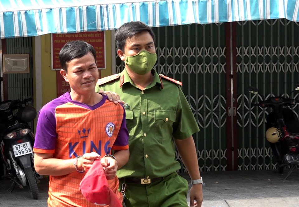 Bắt tạm giam đối tượng Trần Văn Dở liên quan đến vụ giết người cướp tài sản trên phố đi bộ tại TP. Long Xuyên. Ảnh: VT
