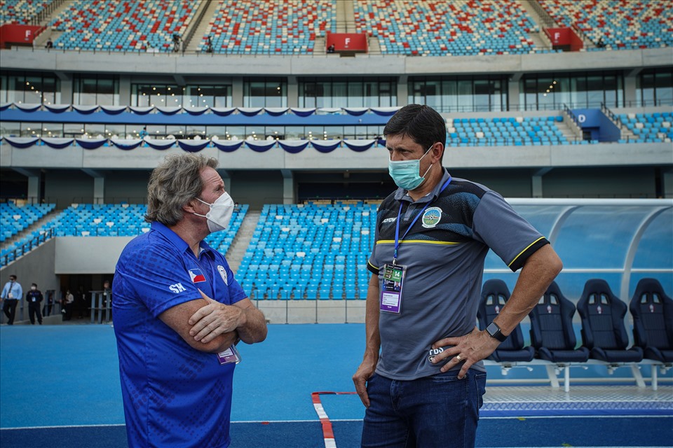 Huấn luyện viên Fabio Marciel (phải) muốn đối đầu đội hình mạnh nhất của U23 Việt Nam. Ảnh: AFF
