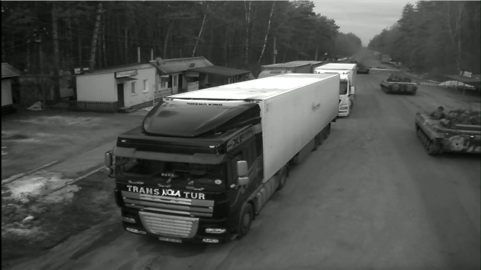 Đoàn xe tiến từ Belarus vào Ukraina. Ảnh: Biên phòng Ukraina