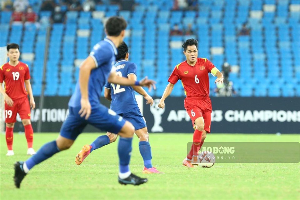 U23 Thái Lan gây nhiều khó khăn cho U23 Việt Nam. Ảnh: T.V