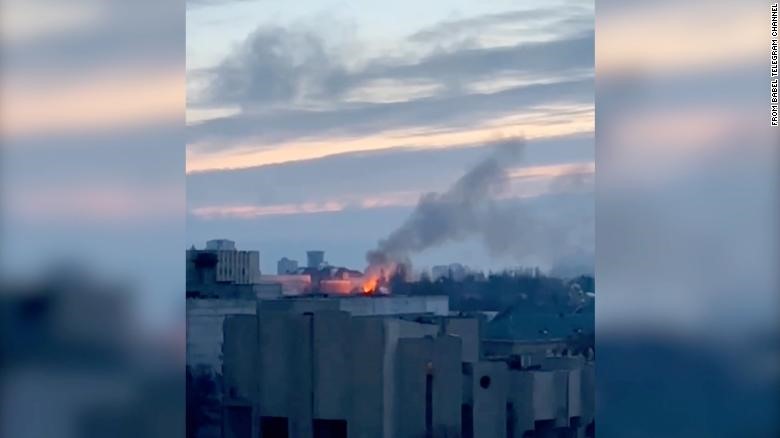 Một vụ nổ ở phía tây Kiev vào rạng sáng 26.2. Ảnh: Telegram