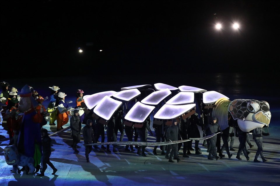 Ngoài Olympic mùa hè 2008, Trương Nghệ Mưu cũng đạo diễn chương trình nghệ thuật khi Bắc Kinh nhận cờ Olympic tại Thế vận hội mùa đông Pyeongchang 2018. Ảnh: Chinadaily