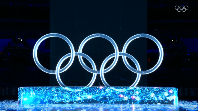 Vòng tròn Olympic trong lễ khai mạc Olympic Bắc Kinh 2022 tại sân vận động Tổ chim. Ảnh: AFP