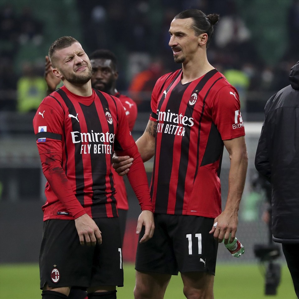 Milan đã tự đẩy mình vào thế khó. Ảnh: AFP