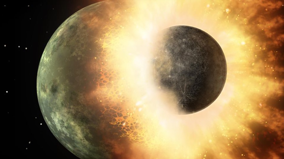 Ảnh minh họa cho thấy một thiên thể có kích thước bằng Mặt trăng đang lao vào một thiên thể có kích thước bằng sao Thủy với tốc độ rất lớn. Ảnh: NASA/JPL-Caltech