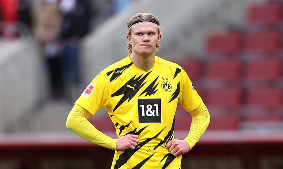 9. Erling Haaland (Borussia Dortmund): 16 bàn thắng (32 điểm)