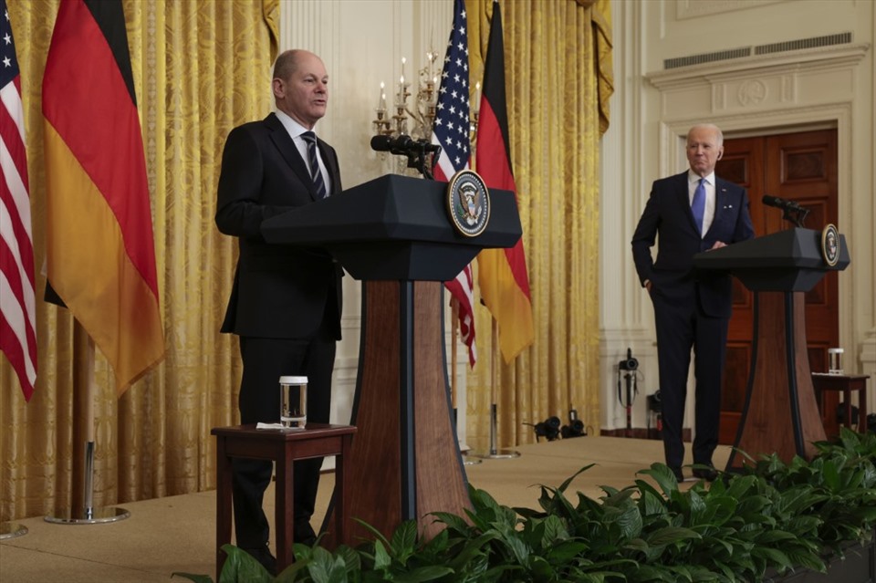 Ông Joe Biden và Thủ tướng Đức Olaf Scholz trong cuộc họp báo chung tại Nhà Trắng ngày 7.2. Ảnh: AFP