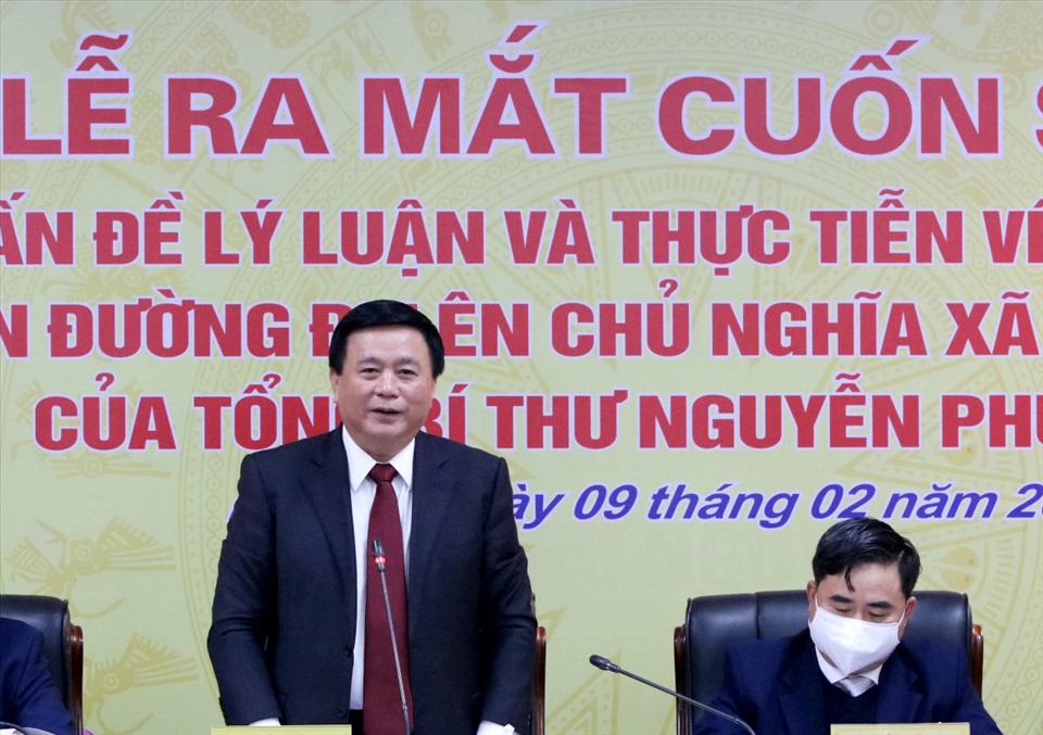 GS.TS Nguyễn Xuân Thắng phát biểu tại Lễ ra mắt sách. Ảnh: PV