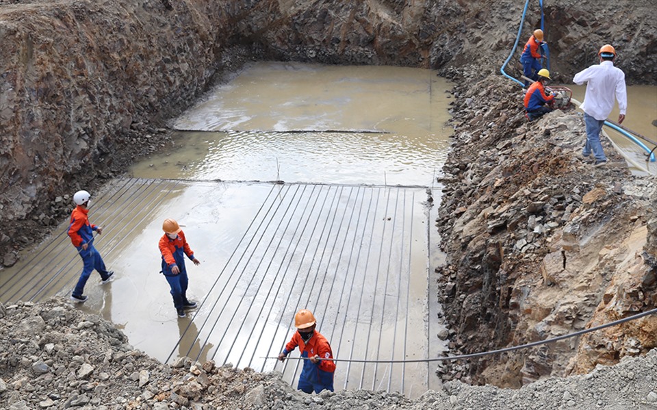 Các đơn vị thi công đào đúc móng Đường dây 500kV Vân Phong – Vĩnh Tân